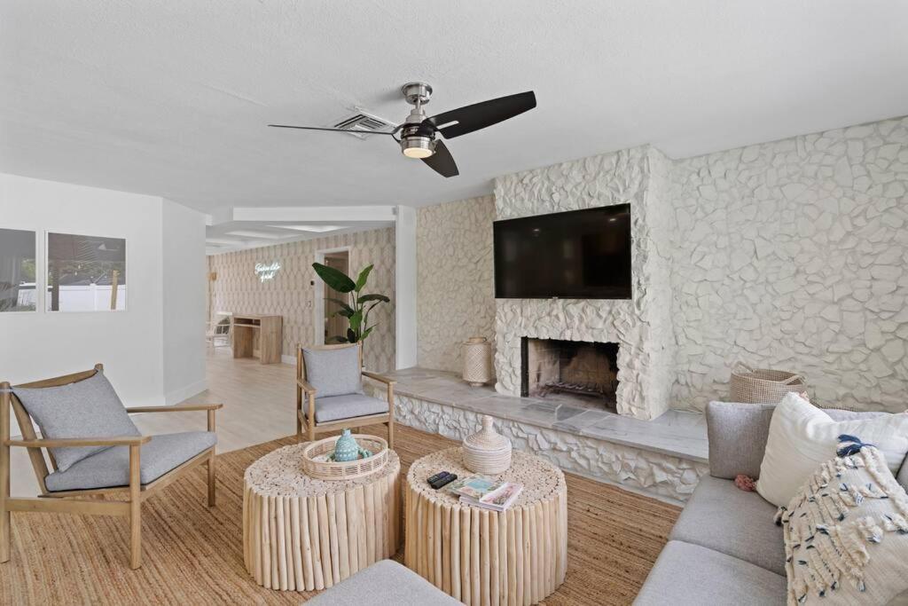Waterfront-Heated Pool-Mini Golf-Game Room-2Mi Beach Fort Lauderdale Eksteriør billede